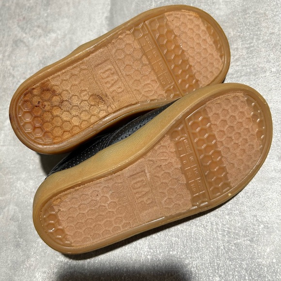 Gap toddler shoes - Picture 3 of 3